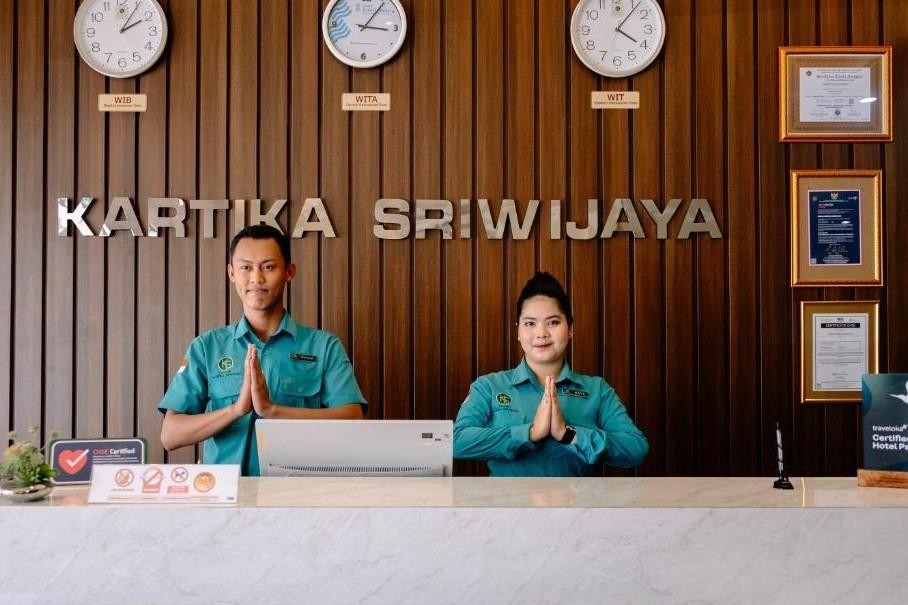 24 Hour Reception